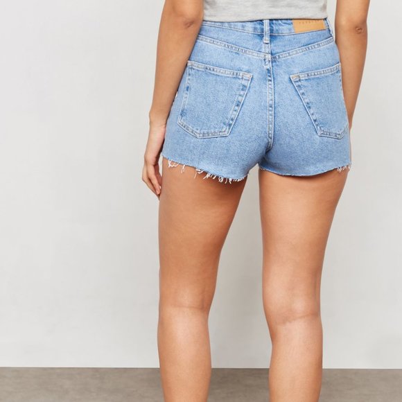TOPSHOP High waisted mom jeans frayed hem, cutoff - Picture 1 of 5